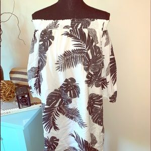 Old Navy Tropical 🏄🏻‍♀️🏝☀️ Black White Dress